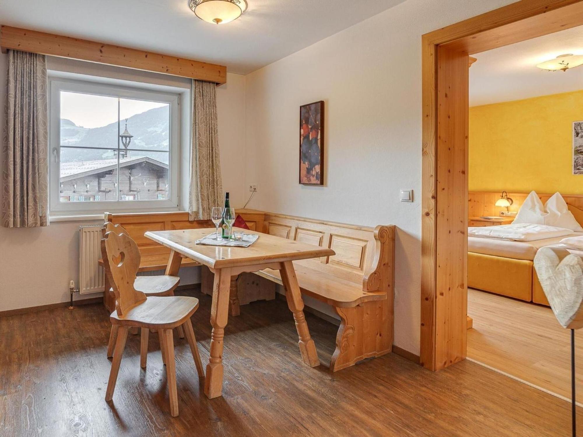 Apartment In Fuegen With A Garden Eksteriør billede